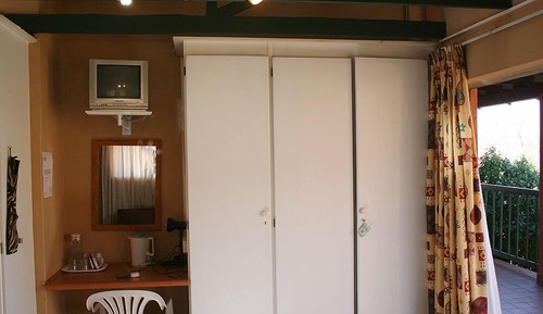 Standard Twin Room (6)