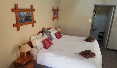 Deluxe Twin Room (11)