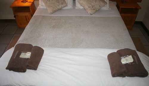 Deluxe Double Room (9)