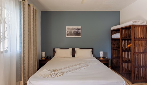 Family Room, 2 Bedrooms