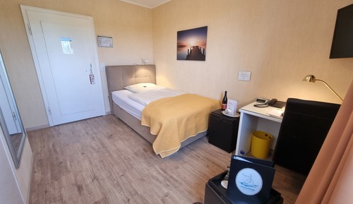Classic Single Room