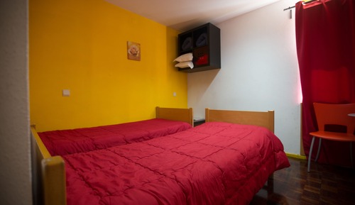 Twin Room, Non Smoking, Shared Bathroom