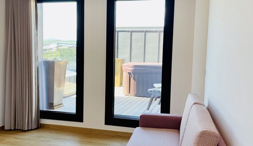 Deluxe Suite, Hot Tub