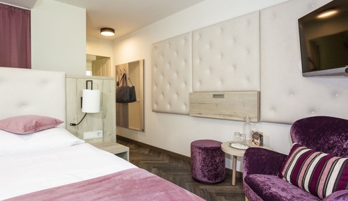 Deluxe Double Room, Garden View (6)