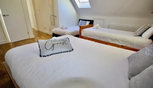 Luxury House, 4 Bedrooms