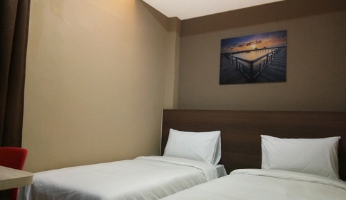 Twin Room (With Window)