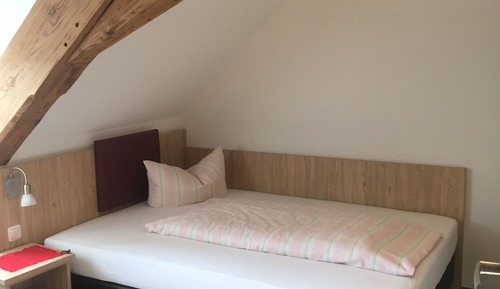 Deluxe Triple Room, Private Bathroom