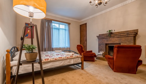 Deluxe Family Room #9