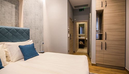 Standard Double Room (207)