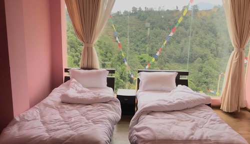 Classic Room, Hill View