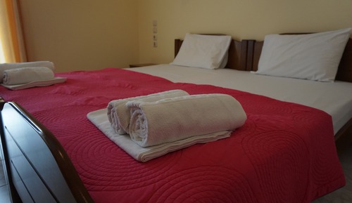 Economy Double or Twin Room, Partial Sea View
