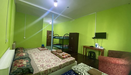Room No. 4 Konnichiwa