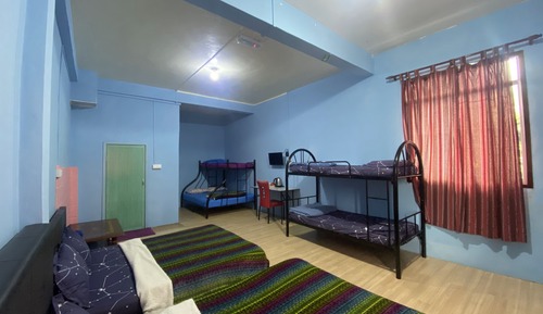 Room No 8 Guten Tag