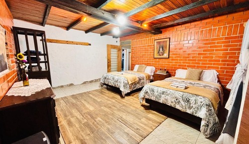 Basic Cottage, 2 Queen Beds