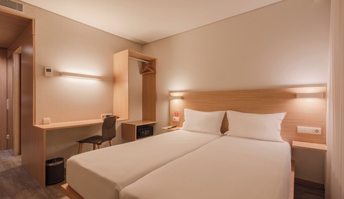 Standard Double Room, 1 Queen Bed