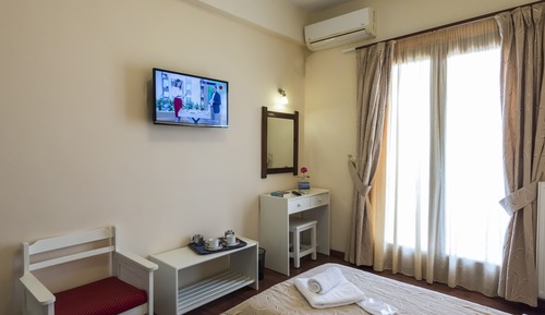 Basic Double or Twin Room, Sea View