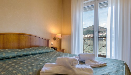Standard Double or Twin Room, Lake View