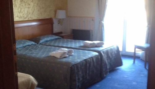 Family Triple Room, Lake View
