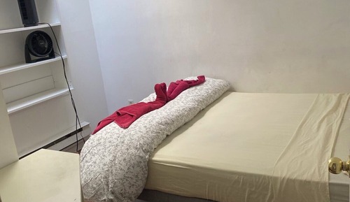 City Apartment (644 Queen St West - read checkin info)