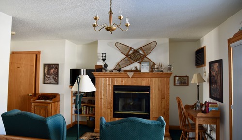 Room, 1 King Bed, Private Bathroom, Lake View