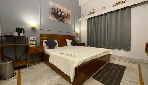 Basic Double Room, 1 Queen Bed, Private Bathroom