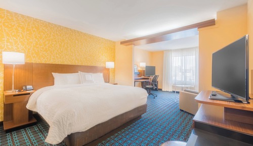 Suite, 1 King Bed with Sofa bed (Hearing Accessible)