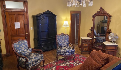 Vineyard Mansion B&B - Benjamin Room