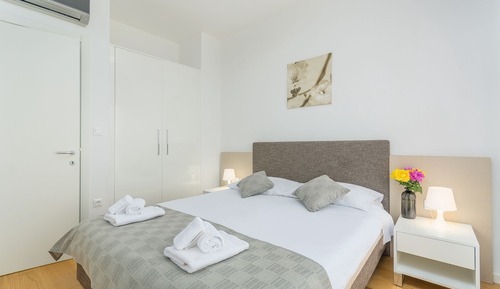 Premium Apartment, Garden View