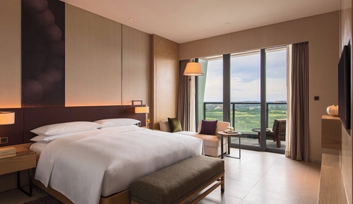 Club Room, 1 King Bed