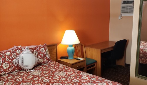 Deluxe Room, 1 Queen Bed, Non Smoking