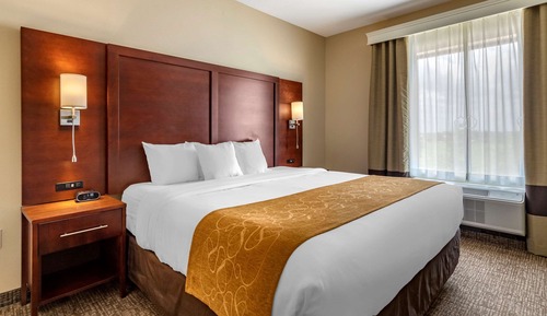 Suite, 1 King Bed, Accessible, Non Smoking