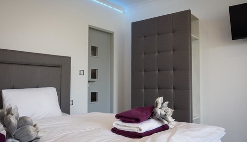 Deluxe Studio, Kitchenette (A - with Terrace)