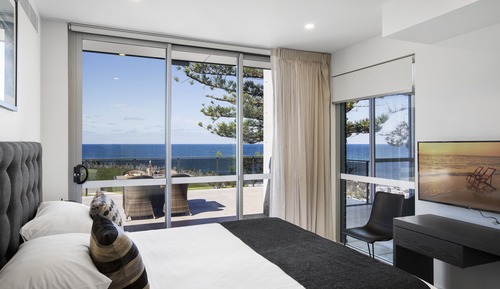 Premium Two Bedrooms South East Facing Penthouse