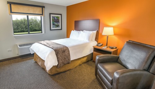 Room, 1 King Bed, Accessible (Hearing Impaired Recliner)
