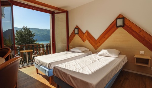 Twin room, lake view