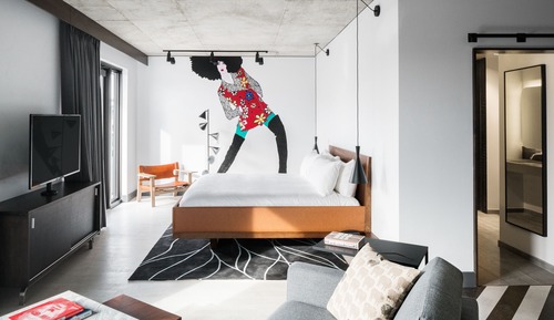 Suite, 1 King Bed (Innovator)