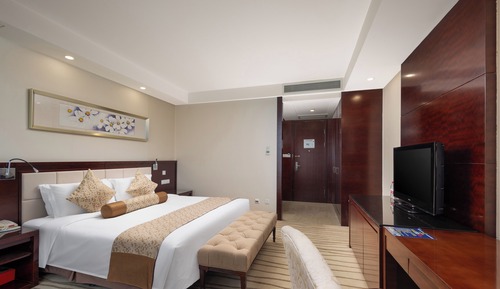 Superior King Bed Room City View
