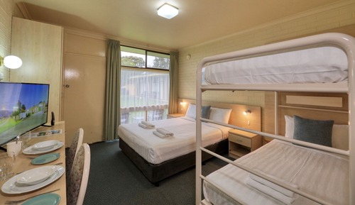 Family Quadruple Room, Multiple Beds, Poolside