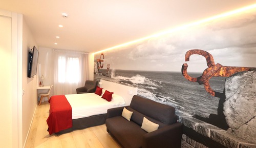 Deluxe Room, City View