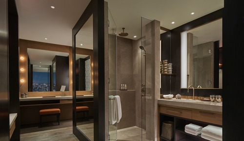 Suite (Manor)