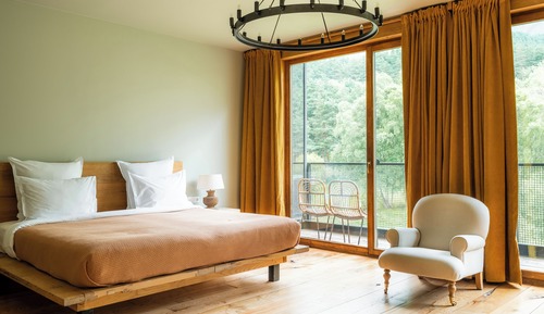 Signature Forest View