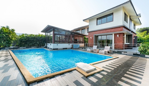 Villa, Smoking