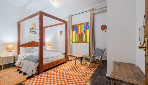 Economy Room