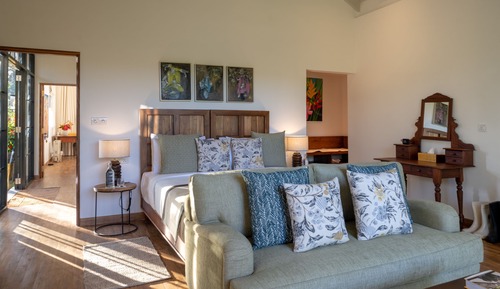 Owners' Cottage Garden View Suite