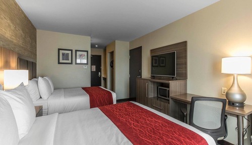 Standard Room, 2 Queen Beds, Bathtub