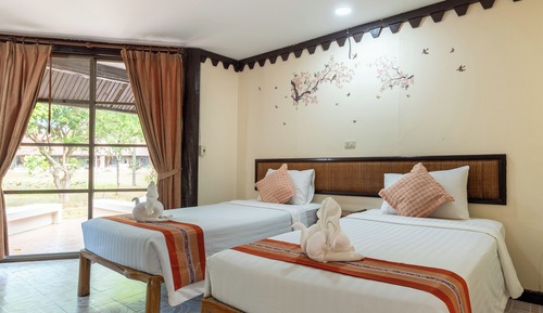 Standard Twin Room