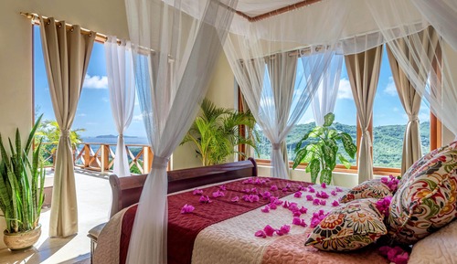 Luxury Villa, Multiple Bedrooms, Private Pool, Ocean View