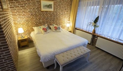 Comfort Room (Bath)