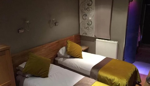 Large Twin Room