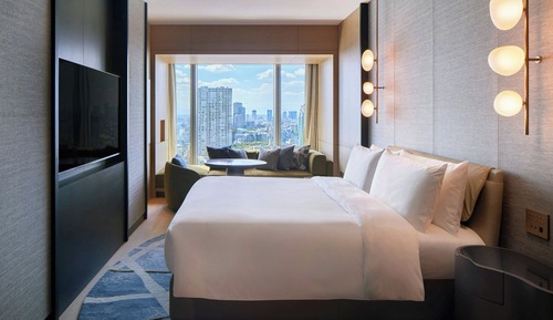 Executive Suite, 1 King Bed, Bay View, Executive Level